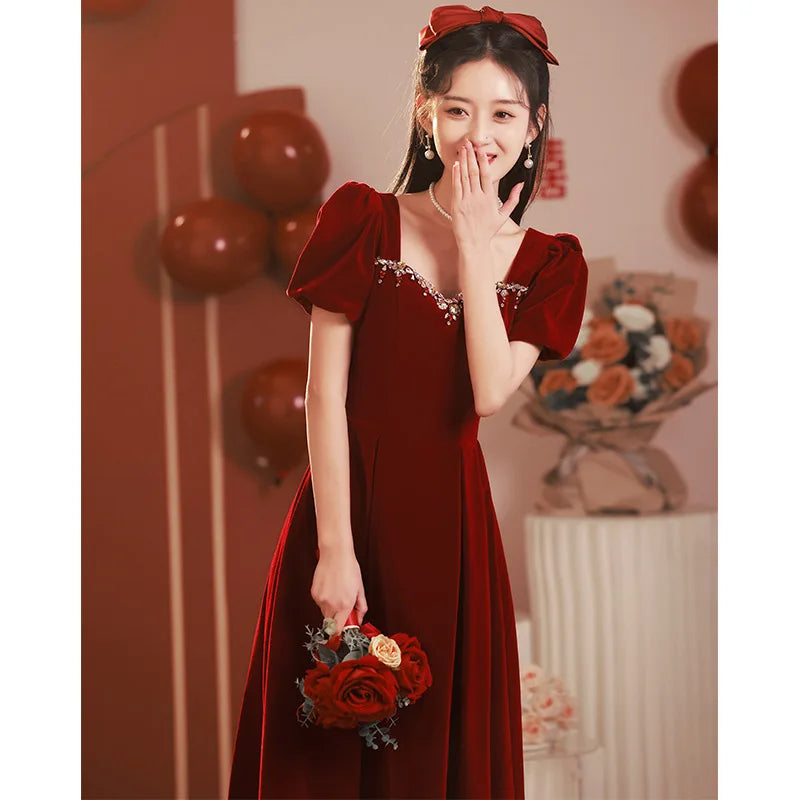 Chinese Traditional Red Cheongsams Wedding Dresses Short-sleeved Engagement Temperament Dress Back Door Qipao Banquet Dress - Seprincess