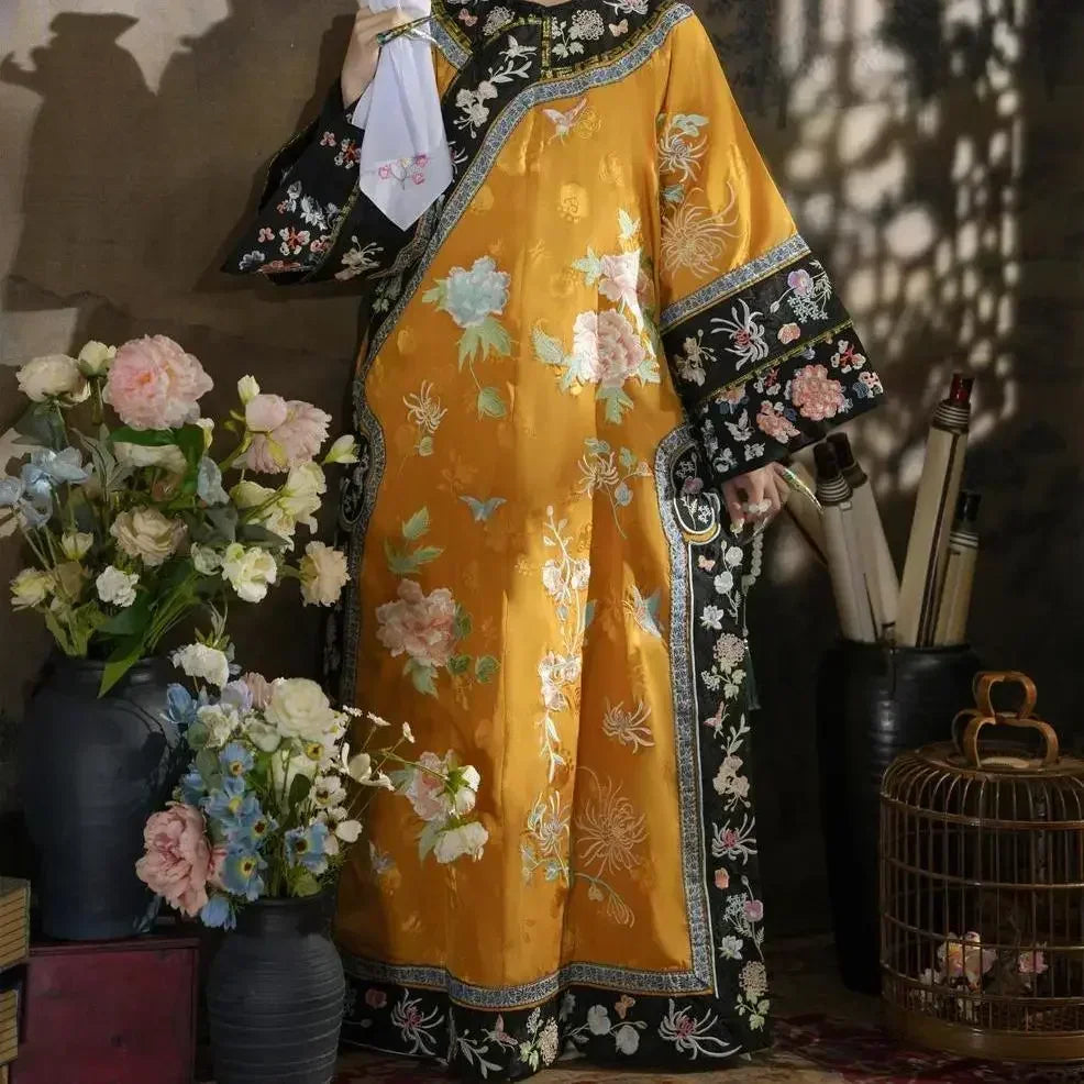 4 Colors Autumn Late Qing Dynasty Clothing Qipao Chinese Traditional Dress for Women Hanfu Exquisite Embroidered Long Cheongsam