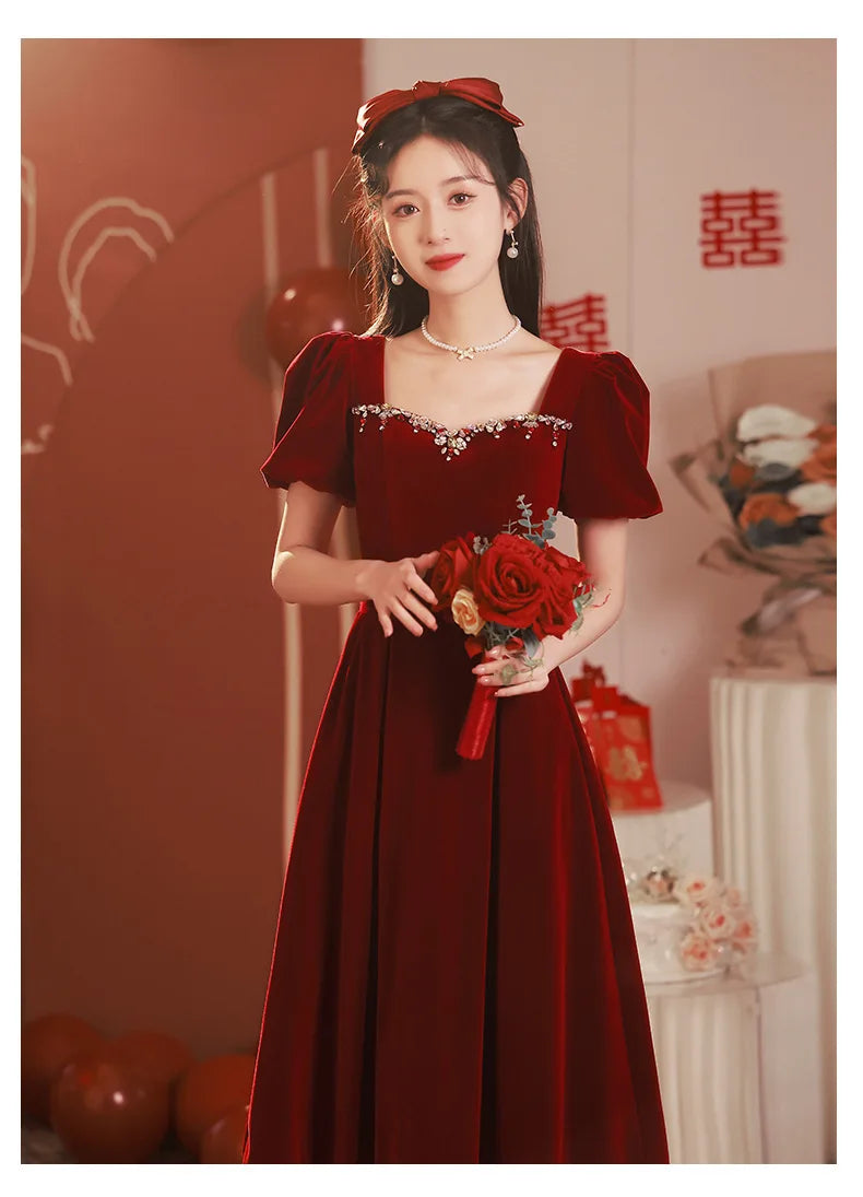 Chinese Traditional Red Cheongsams Wedding Dresses Short-sleeved Engagement Temperament Dress Back Door Qipao Banquet Dress - Seprincess