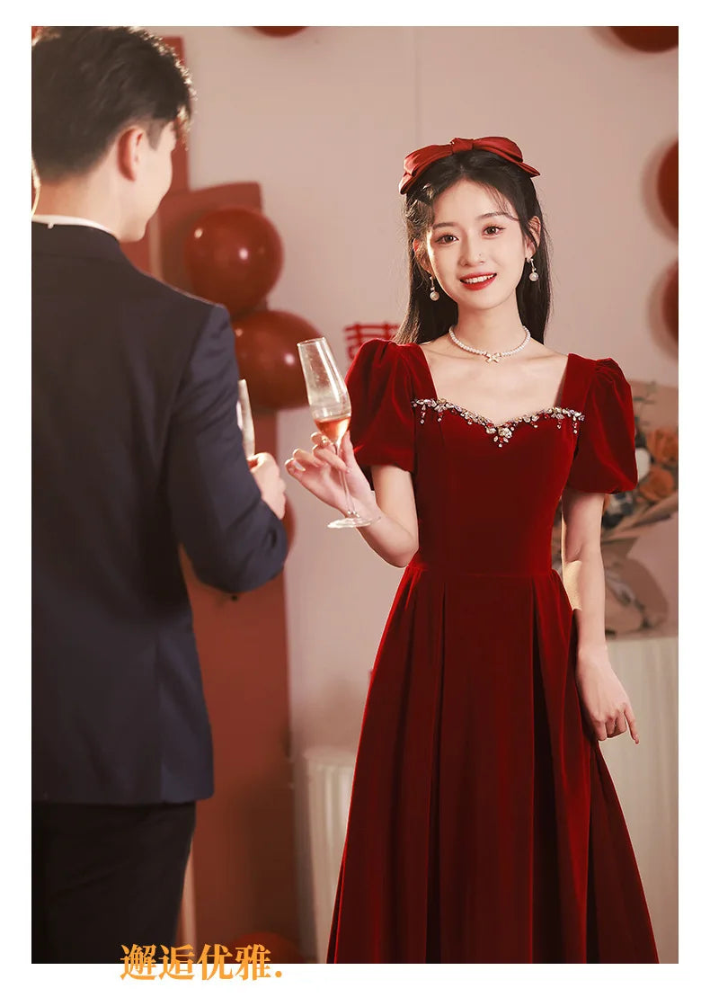 Chinese Traditional Red Cheongsams Wedding Dresses Short-sleeved Engagement Temperament Dress Back Door Qipao Banquet Dress - Seprincess