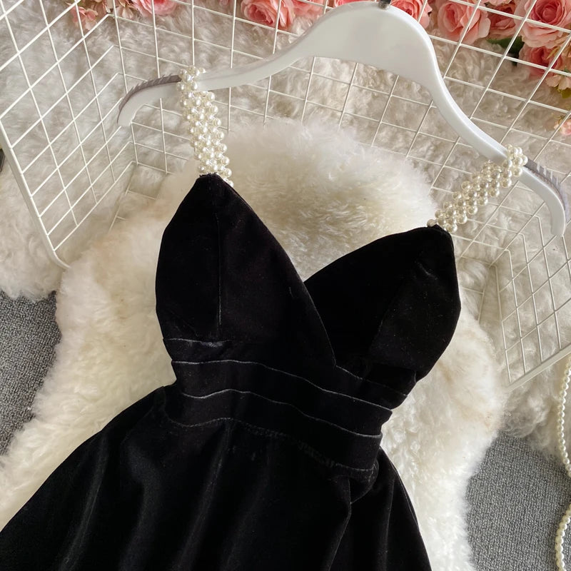 Pearls Spaghetti Strap Black A-Line Dresses Sexy Deep V-Neck Sleeveless Backless Mini Dress Vintage Velour Short Party Gowns - Seprincess