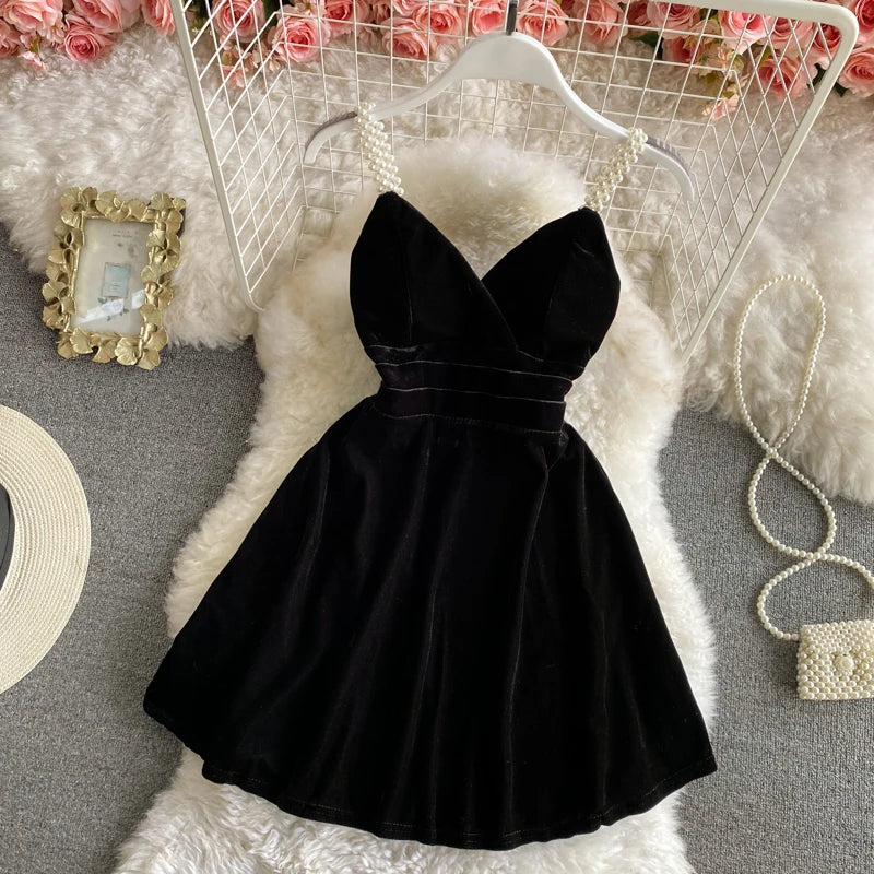 Pearls Spaghetti Strap Black A-Line Dresses Sexy Deep V-Neck Sleeveless Backless Mini Dress Vintage Velour Short Party Gowns - Seprincess