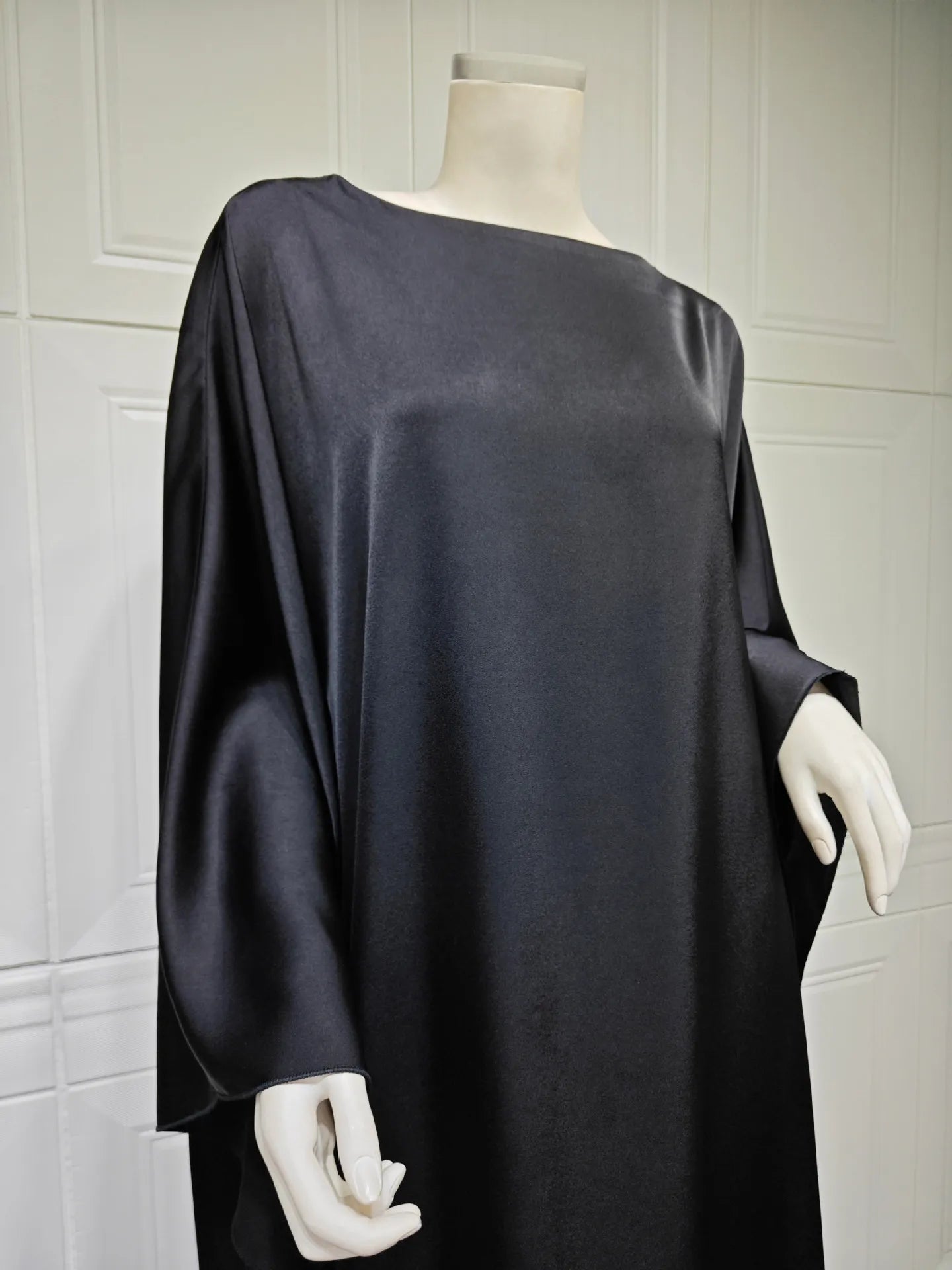 Shiny Satin Abaya Butterfly Dress Simple Saudi Muslim Abayas Dubai 2024 Luxury African Dresses for Women Turkish Islamic Clothes