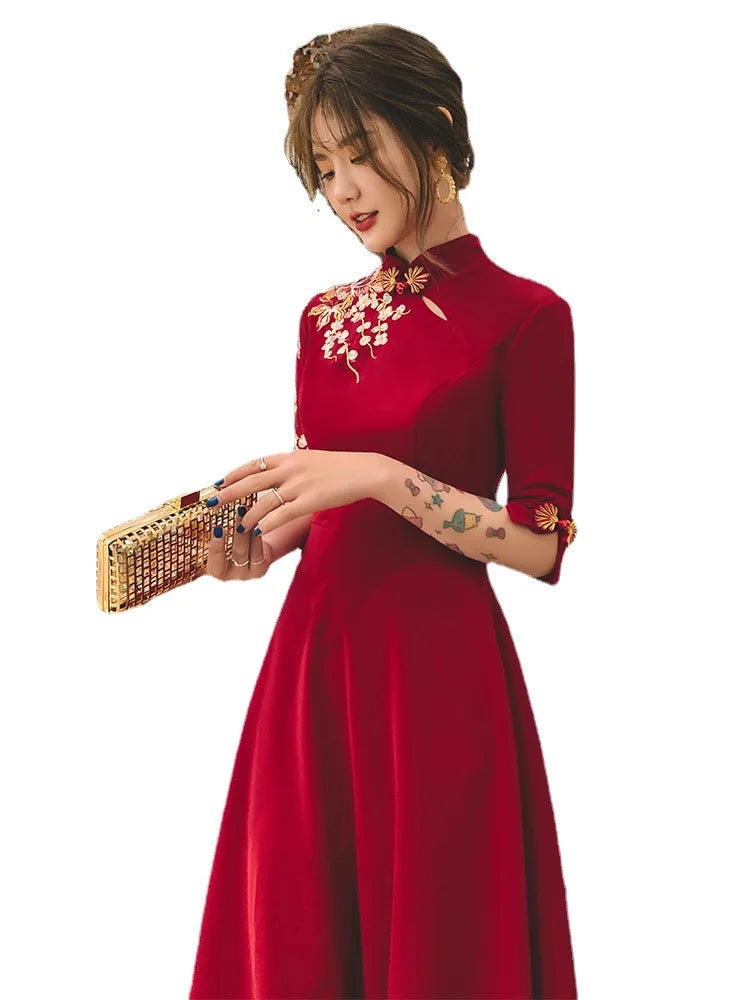 1pcs/lot Chinese Lady Cheongsam Embroidery Floral Mandarin Collar Qipao Vintage Button Half Sleeve A-Line Wedding Dress - Seprincess