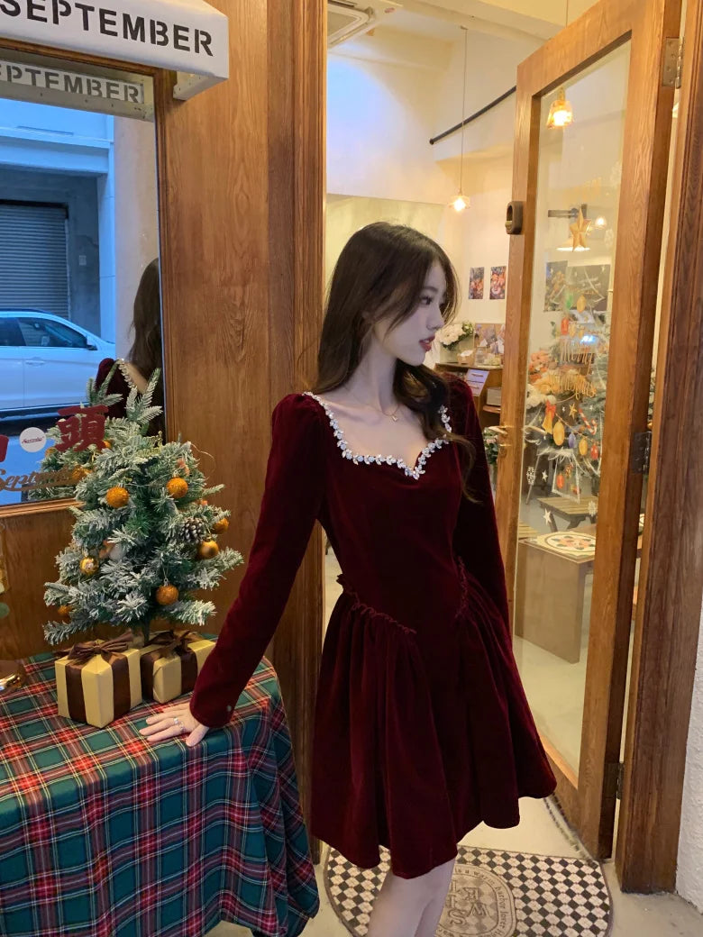 Vintage Evening Party Velvet Dresses for Woman Elegant Fashion Wedding Birthday Prom Long Sleeves Female Clothing Black Robe