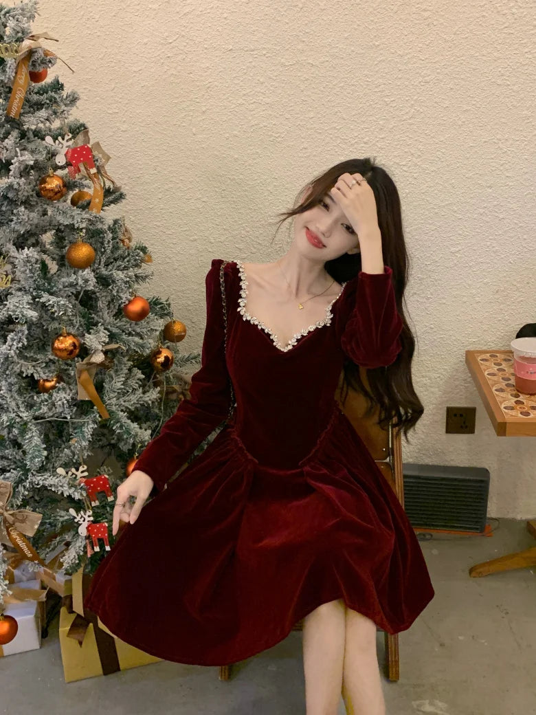 Vintage Evening Party Velvet Dresses for Woman Elegant Fashion Wedding Birthday Prom Long Sleeves Female Clothing Black Robe