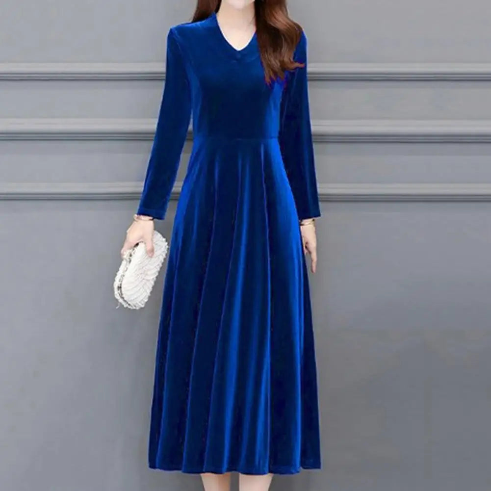 Velvet Vintage Women Maxi Dress OL Style Oversize Round Neck Long Sleeves Evening Dress 	Slim Fit Pleated Bodycon Prom Dress - Seprincess