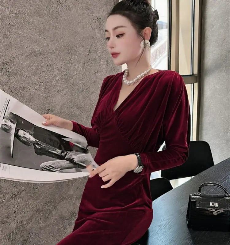 Women Vintage Gold Velvet Ruched Bodycon Elegant Evening Party Dresses Sexy V Neck Split High Waist Long Sleeve Maxi Dress Robe