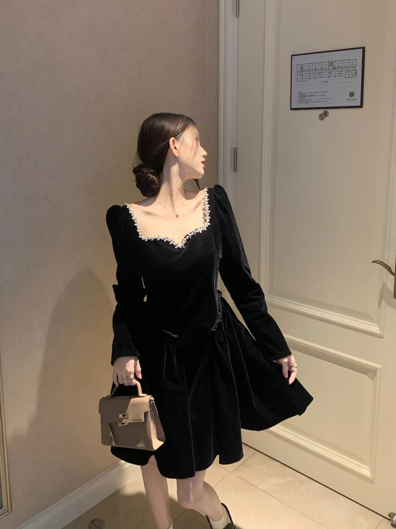 Vintage Evening Party Velvet Dresses for Woman Elegant Fashion Wedding Birthday Prom Long Sleeves Female Clothing Black Robe