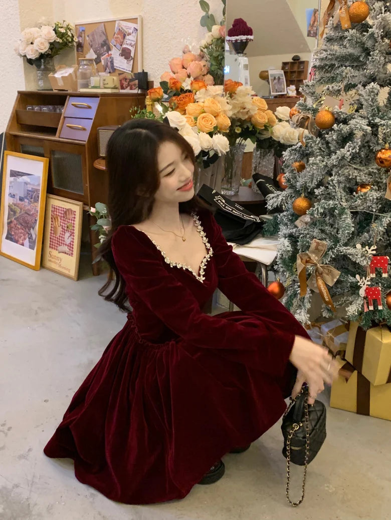 Vintage Evening Party Velvet Dresses for Woman Elegant Fashion Wedding Birthday Prom Long Sleeves Female Clothing Black Robe