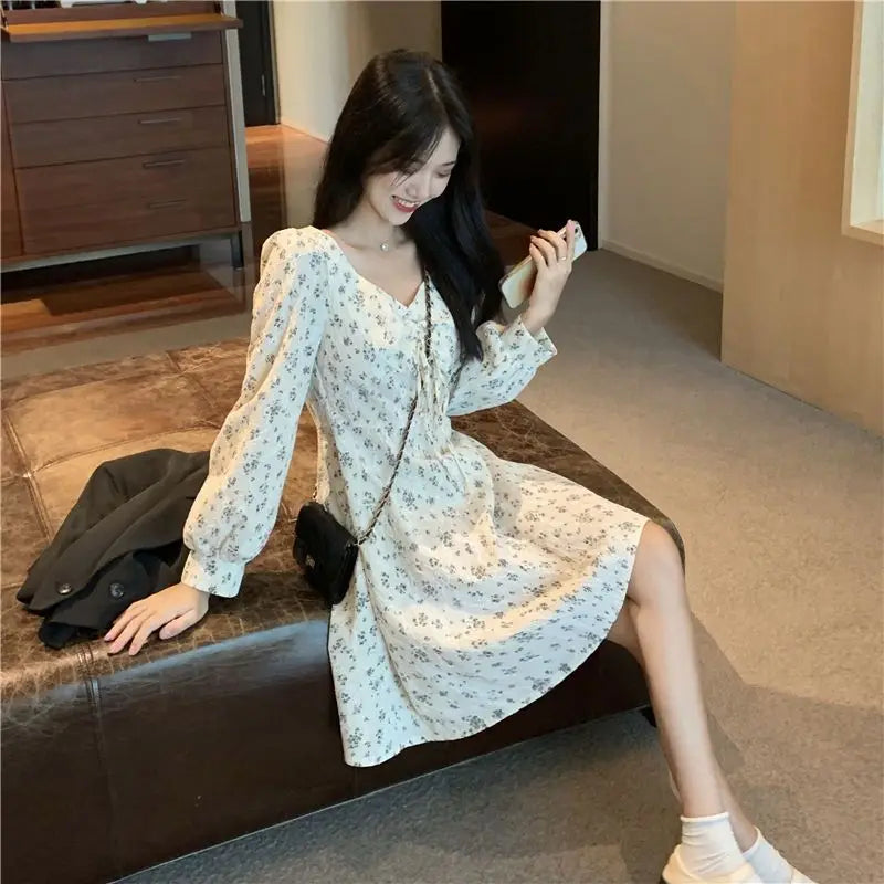 Long Sleeved Floral Dress for Women with a Niche and Popular Design Short Skirt with a Small Stature and Temperament - Seprincess