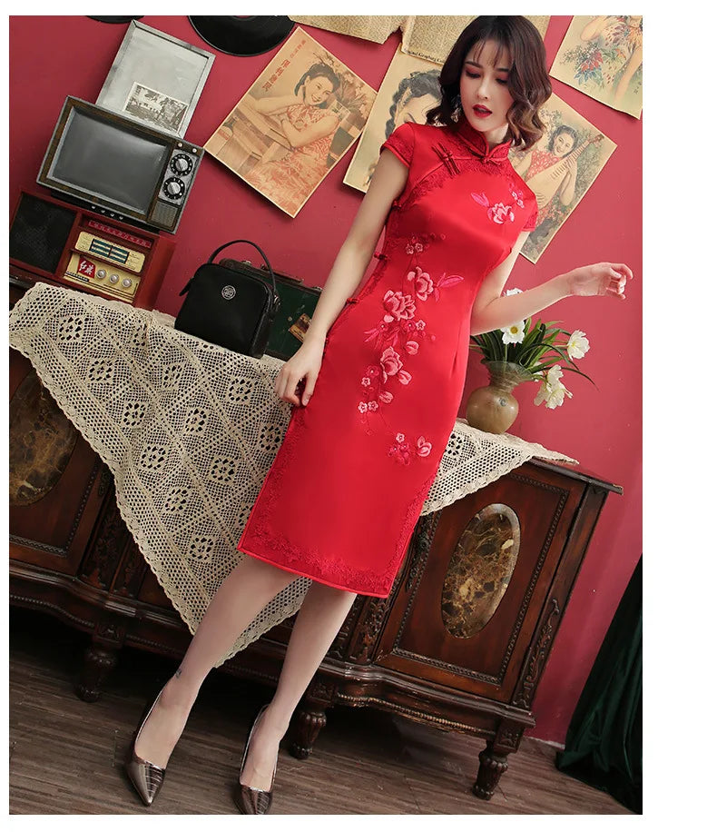 Silk Embroidered Long Cheongsam 2023 New Lace Edge Improved Qipao Chinese Style Evening Dresses Woman Ceremony Dress - Seprincess