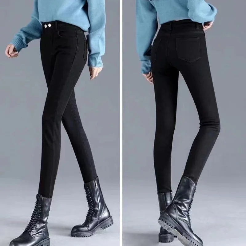 New Women Thermal Jeans Winter Snow Warm Plush Stretch Jeans Lady Skinny Thicken Students Denim Pants Fleece Mom Fur Trousers