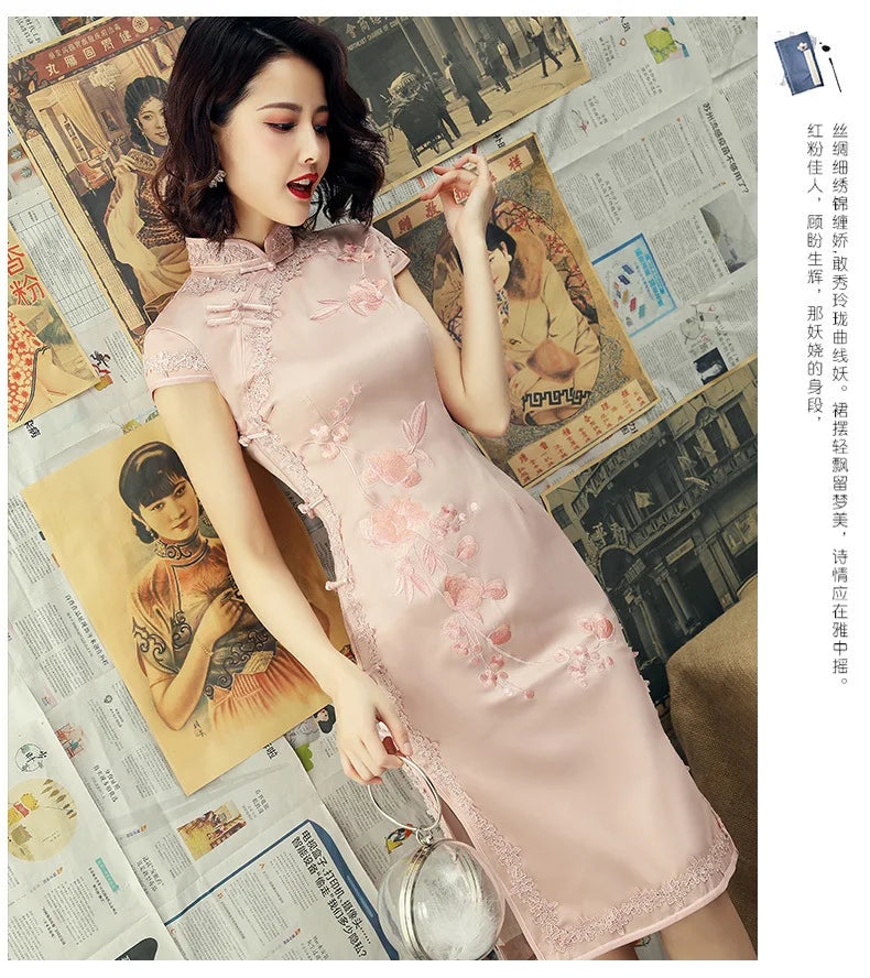 Silk Embroidered Long Cheongsam 2023 New Lace Edge Improved Qipao Chinese Style Evening Dresses Woman Ceremony Dress