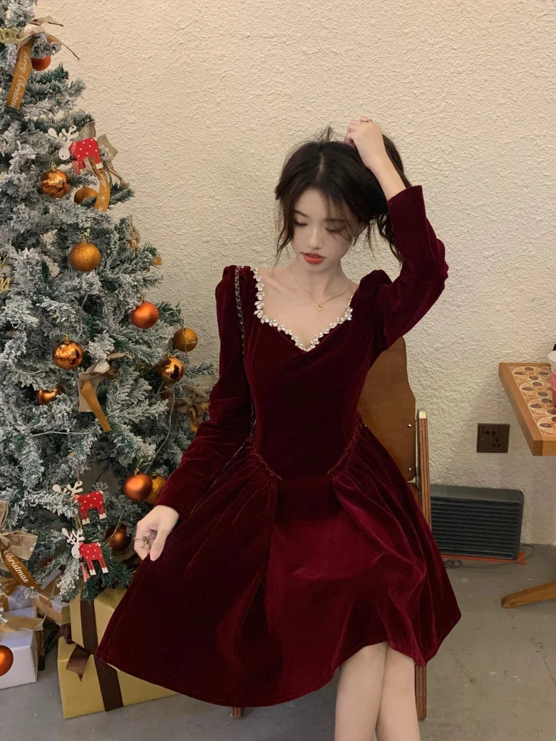 Vintage Evening Party Velvet Dresses for Woman Elegant Fashion Wedding Birthday Prom Long Sleeves Female Clothing Black Robe