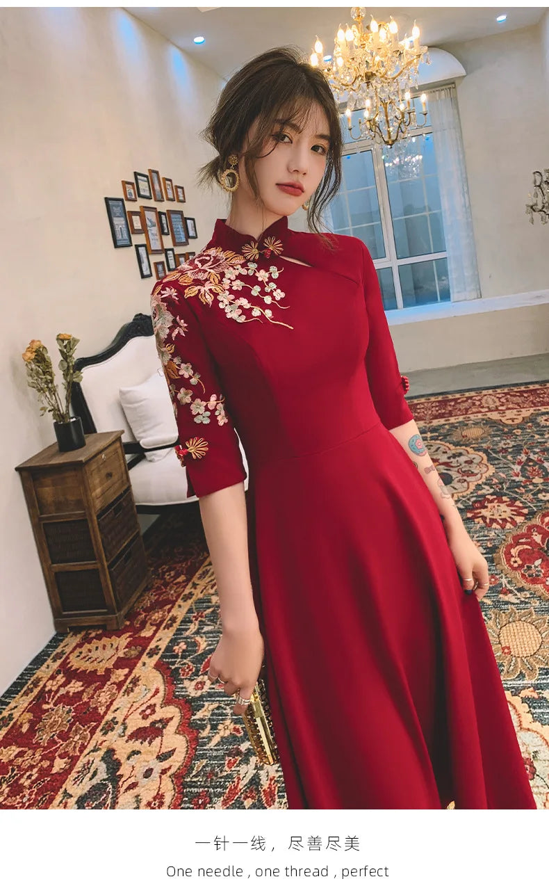 1pcs/lot Chinese Lady Cheongsam Embroidery Floral Mandarin Collar Qipao Vintage Button Half Sleeve A-Line Wedding Dress - Seprincess