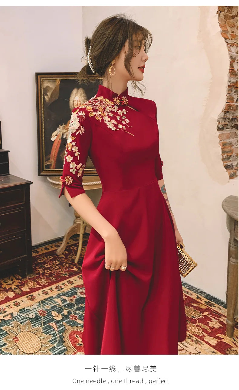 1pcs/lot Chinese Lady Cheongsam Embroidery Floral Mandarin Collar Qipao Vintage Button Half Sleeve A-Line Wedding Dress - Seprincess