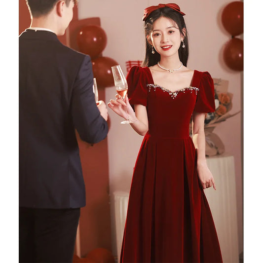 Chinese Traditional Red Cheongsams Wedding Dresses Short-sleeved Engagement Temperament Dress Back Door Qipao Banquet Dress - Seprincess