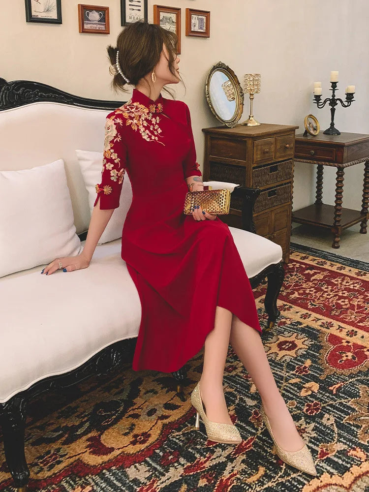 1pcs/lot Chinese Lady Cheongsam Embroidery Floral Mandarin Collar Qipao Vintage Button Half Sleeve A-Line Wedding Dress - Seprincess