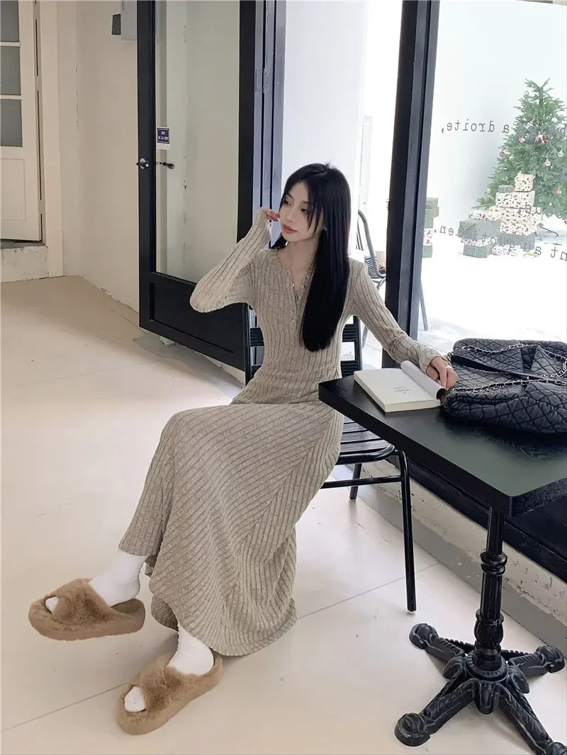 Vintage Versatile Knitted Long Sleeve Dress Women's Slimming A- line Skirt Autumn/winter Waist-fitted Long Dress