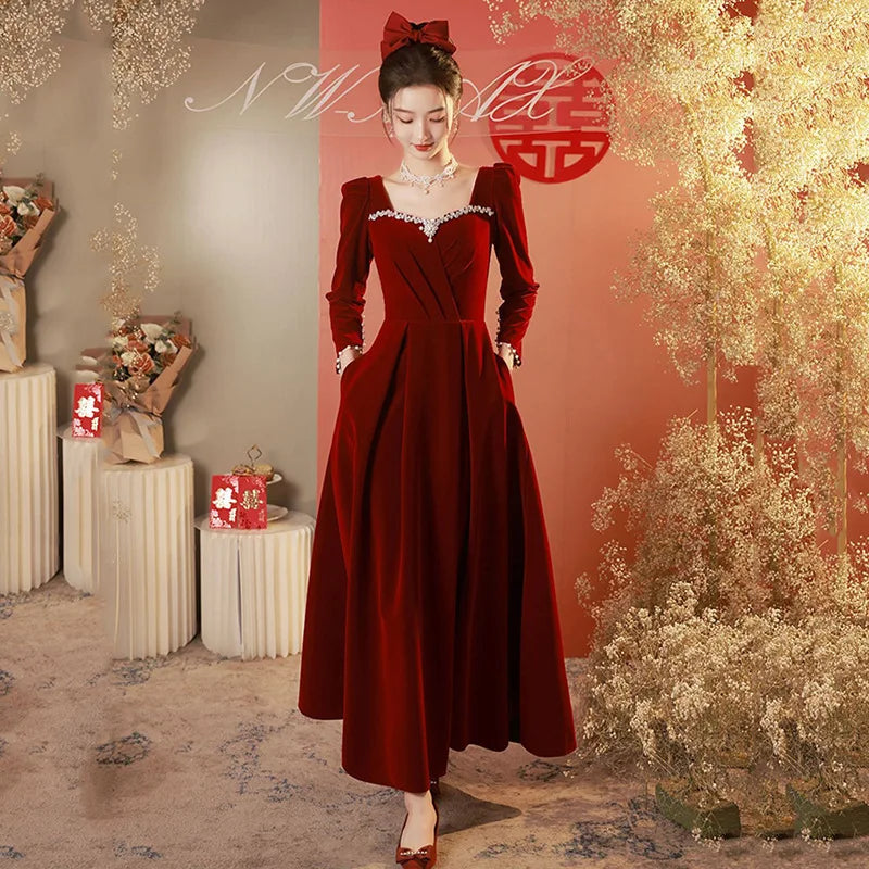 Chinese Style Female Qipao Evening Party Dress Velvet Long Sleeve Formal Party Dress Chongsam Sexy Rhinestone Marriage Dress - Seprincess