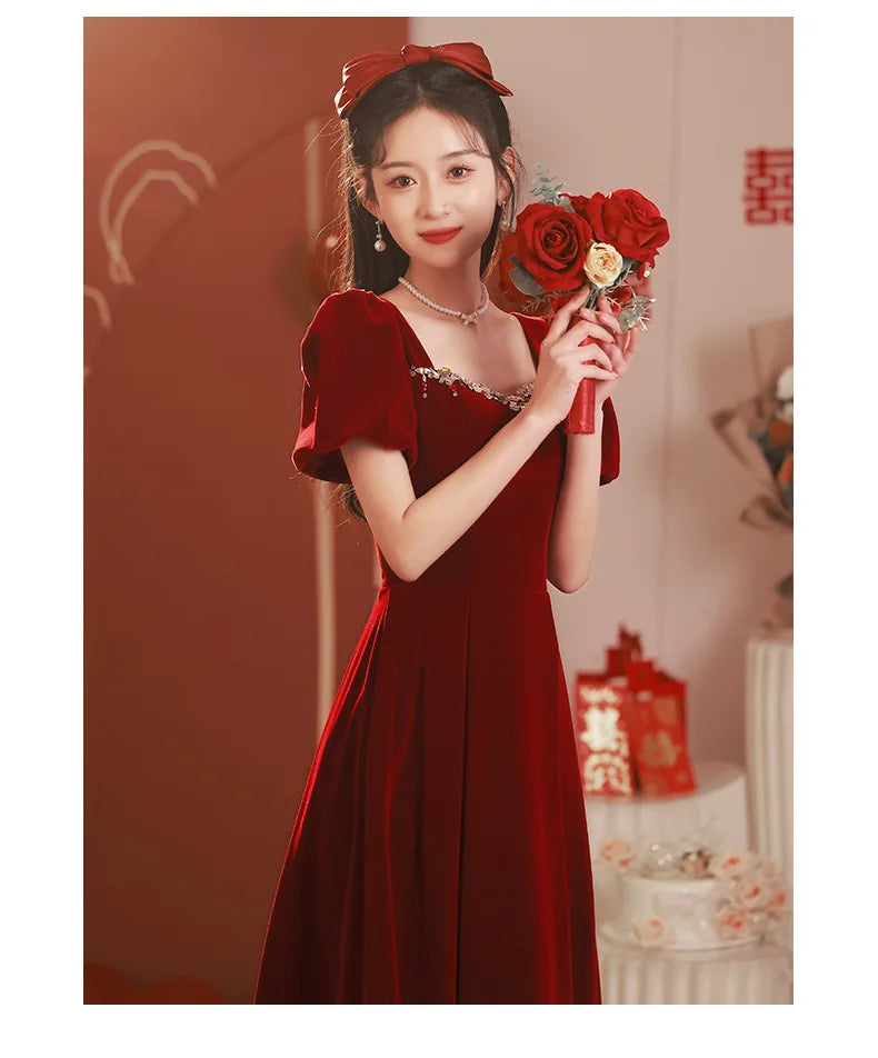 Chinese Traditional Red Cheongsams Wedding Dresses Short-sleeved Engagement Temperament Dress Back Door Qipao Banquet Dress - Seprincess