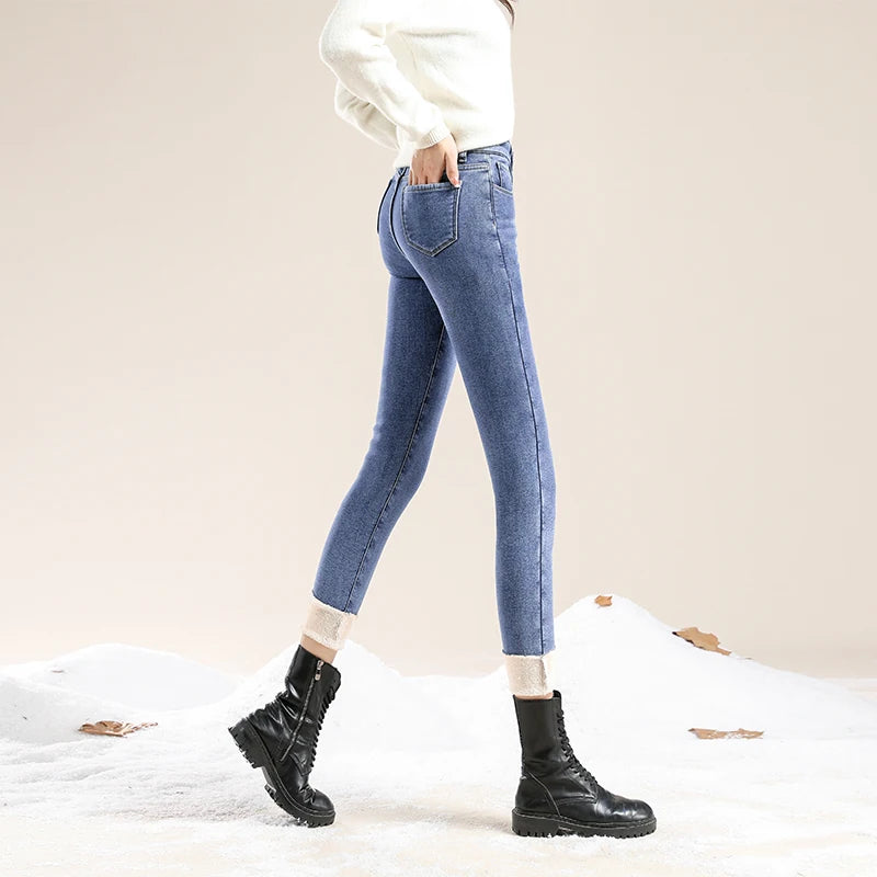 New Women Thermal Jeans Winter Snow Warm Plush Stretch Jeans Lady Skinny Thicken Students Denim Pants Fleece Mom Fur Trousers