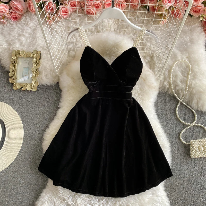 Pearls Spaghetti Strap Black A-Line Dresses Sexy Deep V-Neck Sleeveless Backless Mini Dress Vintage Velour Short Party Gowns - Seprincess