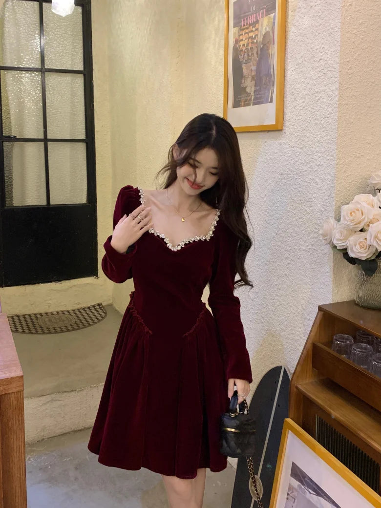 Vintage Evening Party Velvet Dresses for Woman Elegant Fashion Wedding Birthday Prom Long Sleeves Female Clothing Black Robe