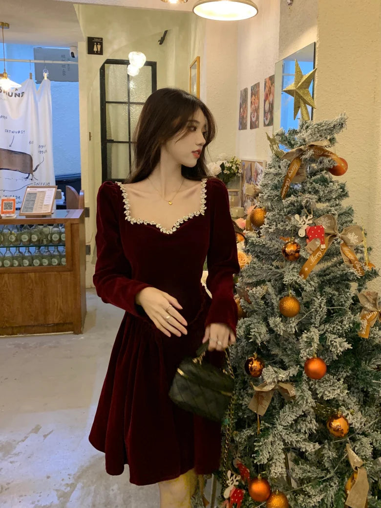 Vintage Evening Party Velvet Dresses for Woman Elegant Fashion Wedding Birthday Prom Long Sleeves Female Clothing Black Robe